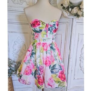 Hello Molly White Bright Floral Print Strapless Voluminous Mini Dress